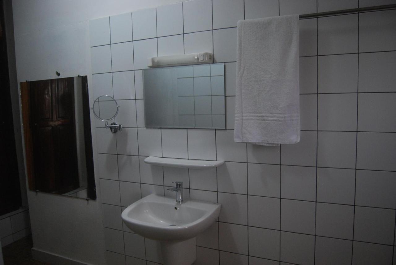 Karls Guesthouse コトヌー エクステリア 写真