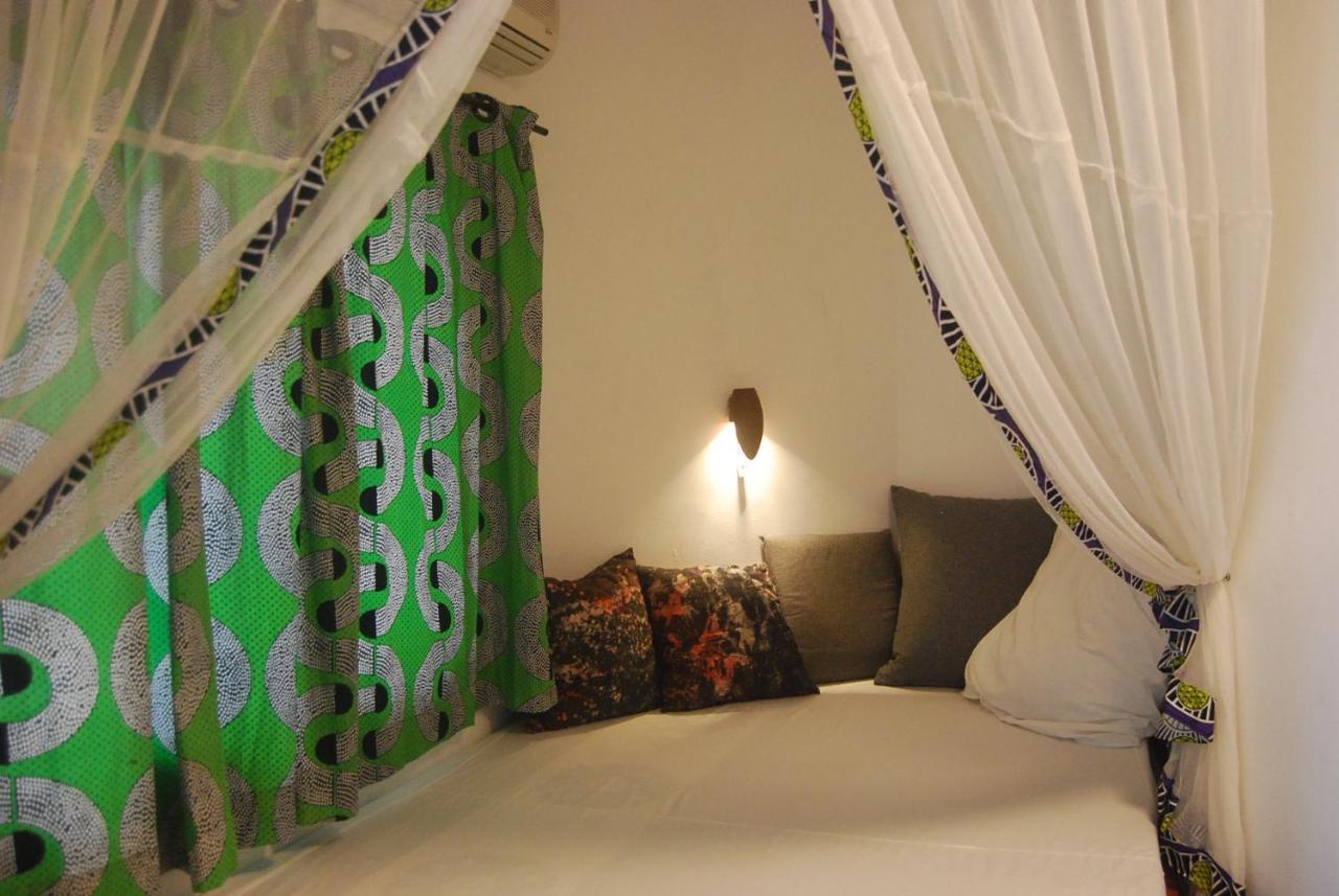Karls Guesthouse コトヌー エクステリア 写真