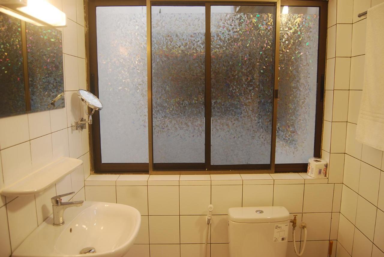 Karls Guesthouse コトヌー エクステリア 写真