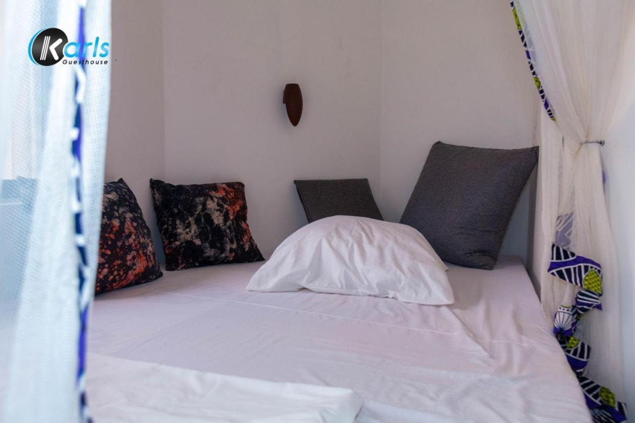 Karls Guesthouse コトヌー エクステリア 写真